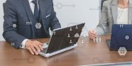 クラウドサービスにおける個人用アカウントと企業用アカウントの管理