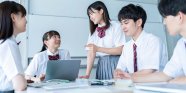 故郷・山口県光市で「リテらっこ」体験授業、カードゲームで情報リテラシーを学ぶことの意義