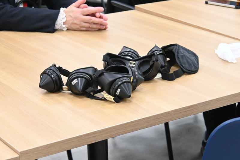 弱視体験ができる特殊なゴーグルやアイマスク