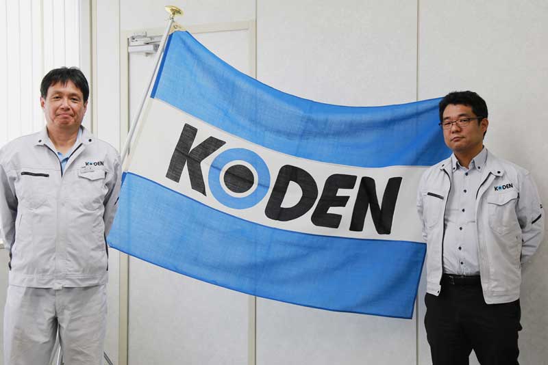 左から、情報システム課の坂口 徹氏と竹川 和也氏